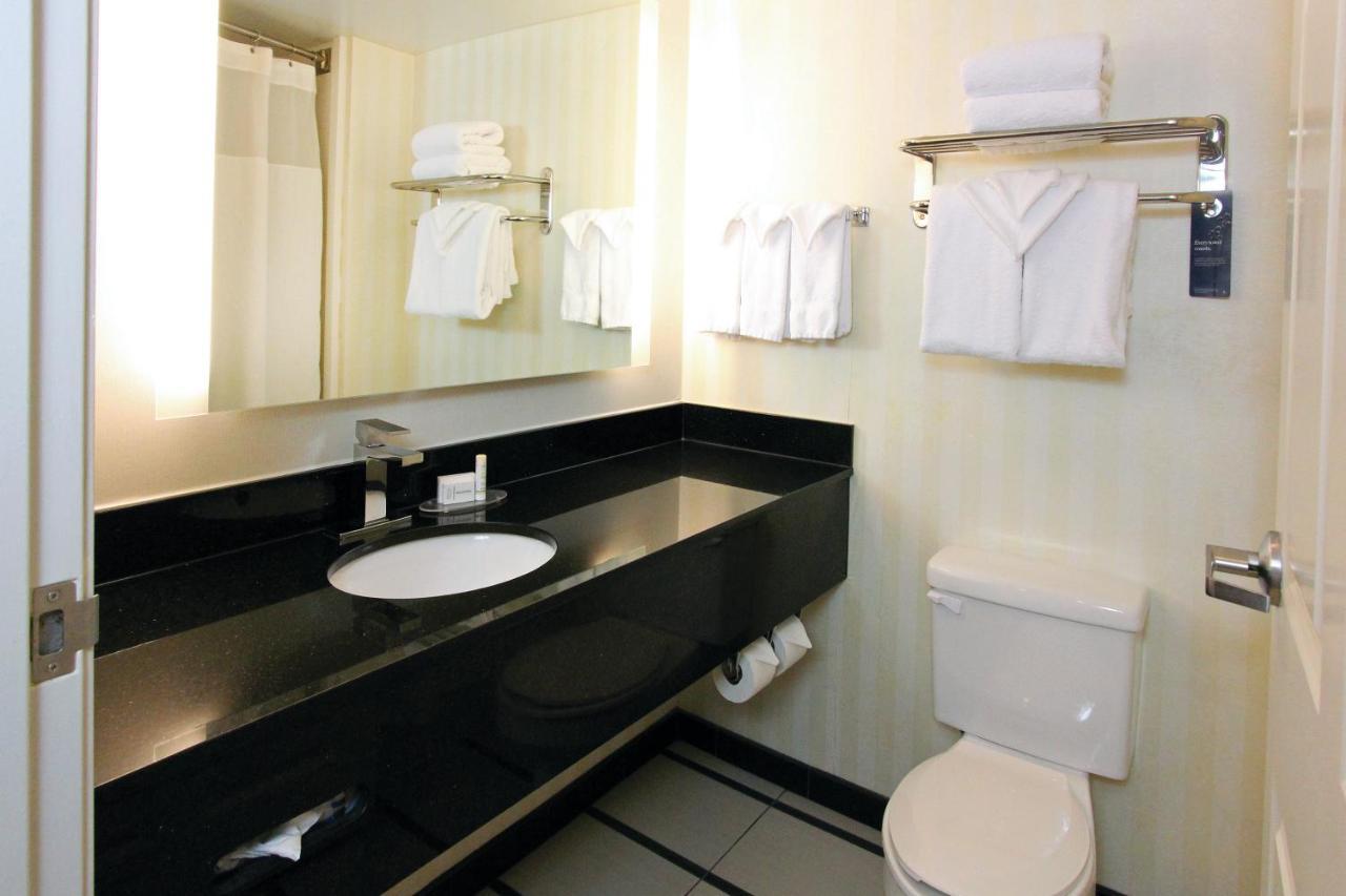 Fairfield Inn & Suites By Marriott Charleston Airport/Convention Center North Charleston Esterno foto