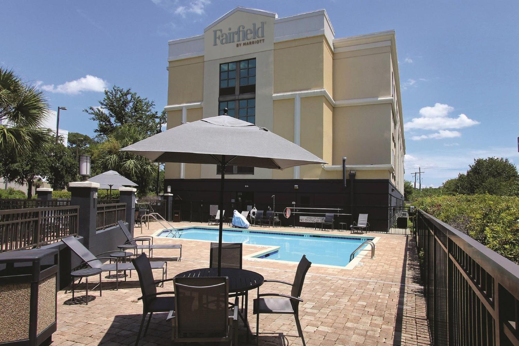 Fairfield Inn & Suites By Marriott Charleston Airport/Convention Center North Charleston Esterno foto