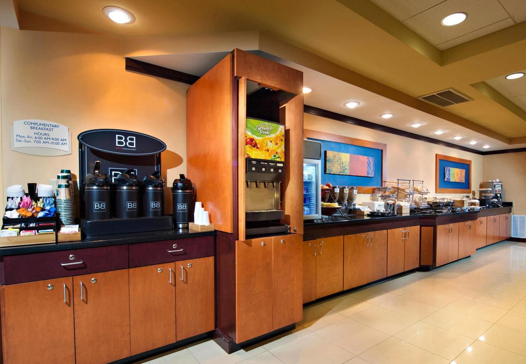 Fairfield Inn & Suites By Marriott Charleston Airport/Convention Center North Charleston Esterno foto