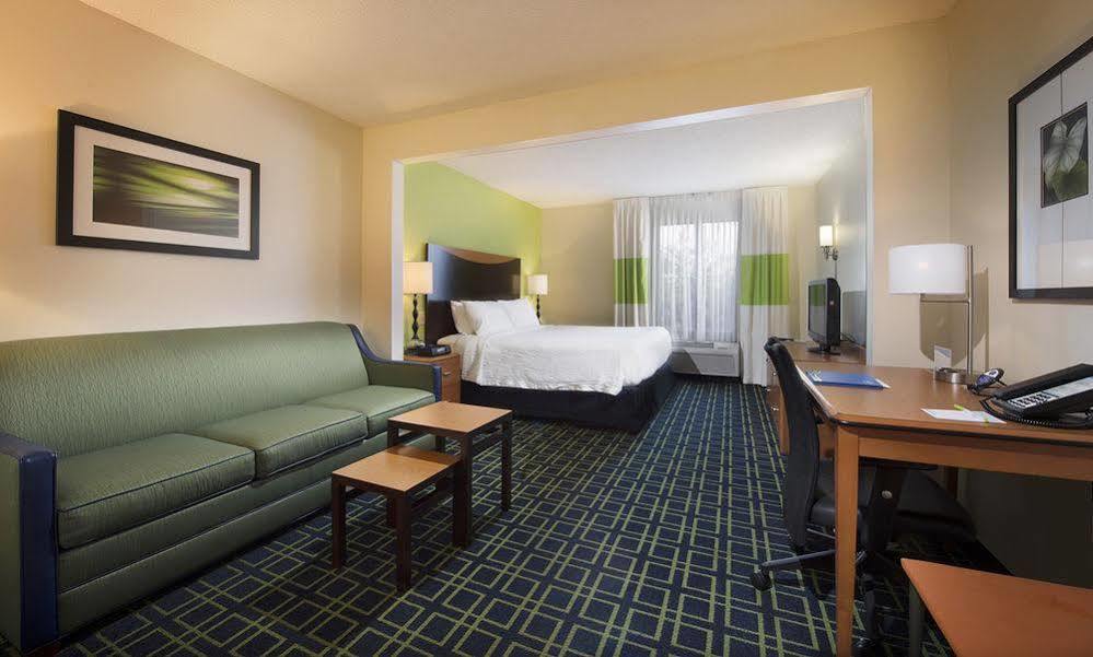 Fairfield Inn & Suites By Marriott Charleston Airport/Convention Center North Charleston Esterno foto